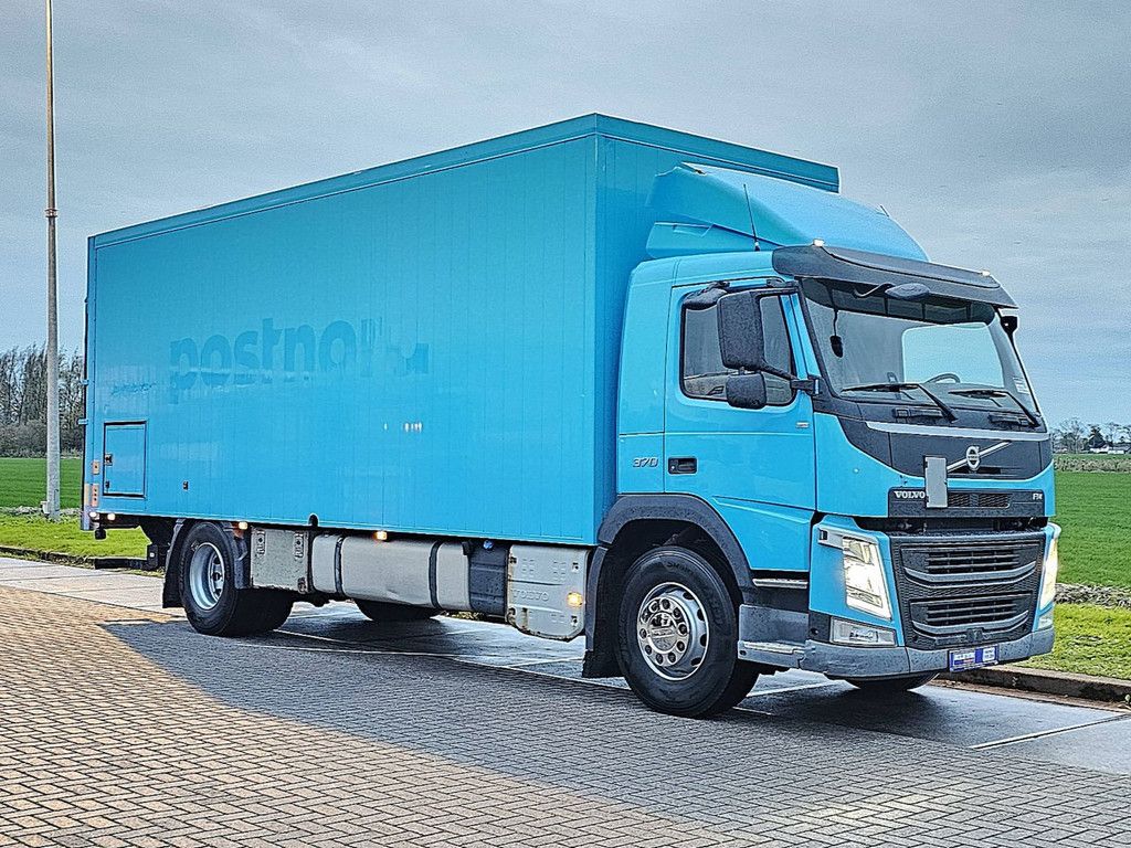 VOLVO FM 370 19.5t 2.5t lift airc