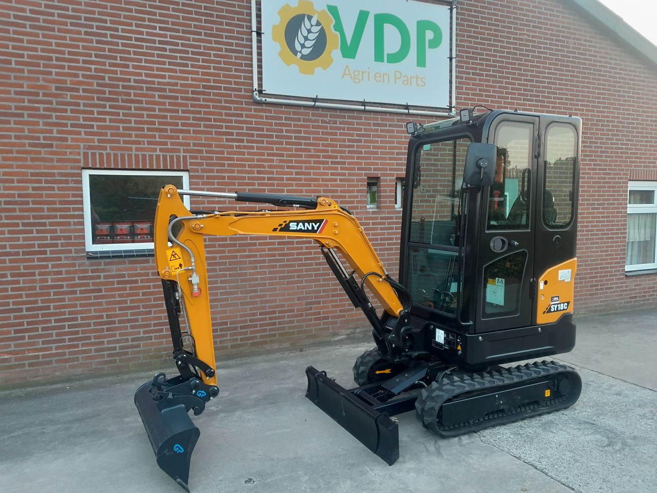 Sany minigravers / kraan / graafmachine