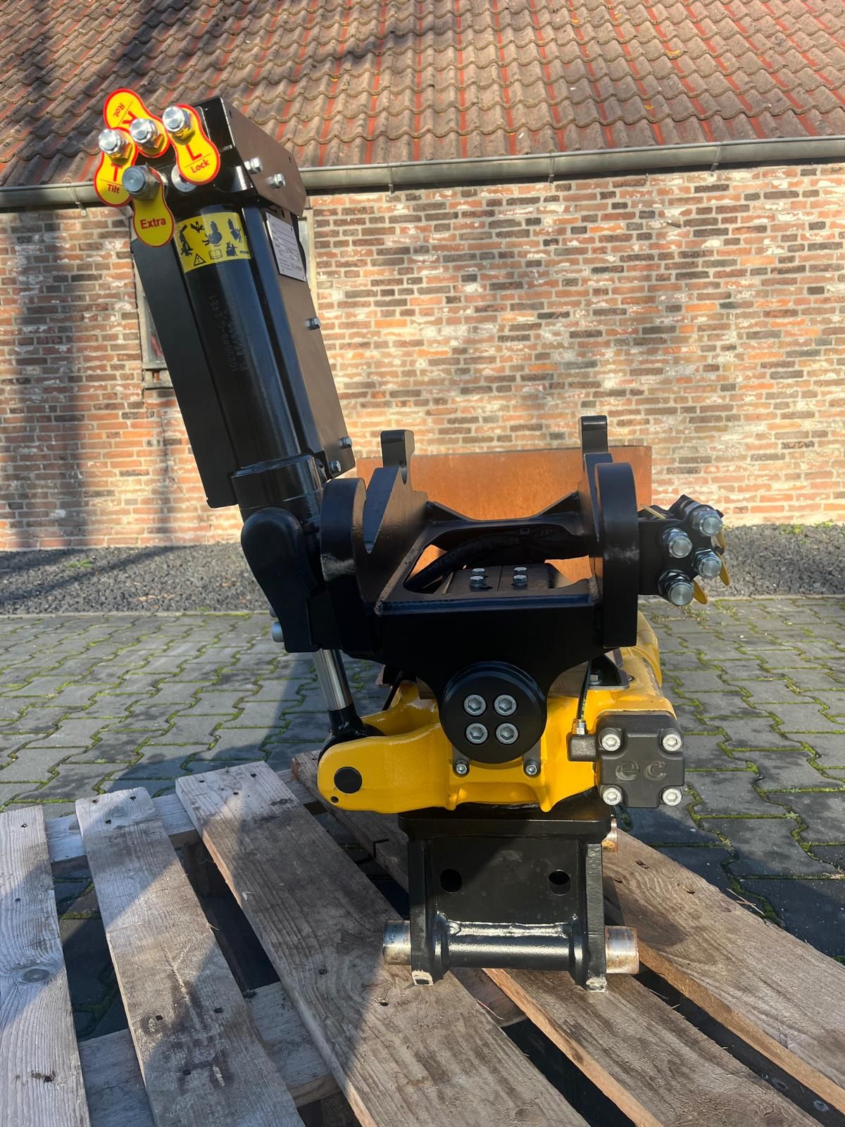 !!Aanbieding!! Engcon EC204 draaikantelstuk!!