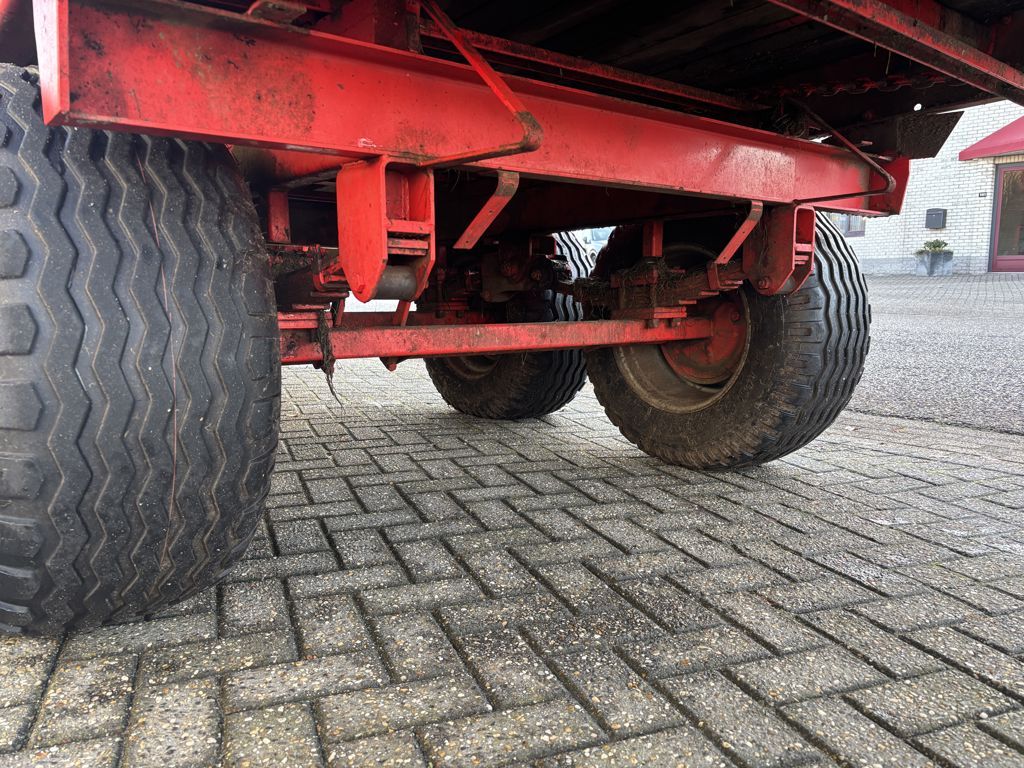Pottinger SW102 Opraapwagen