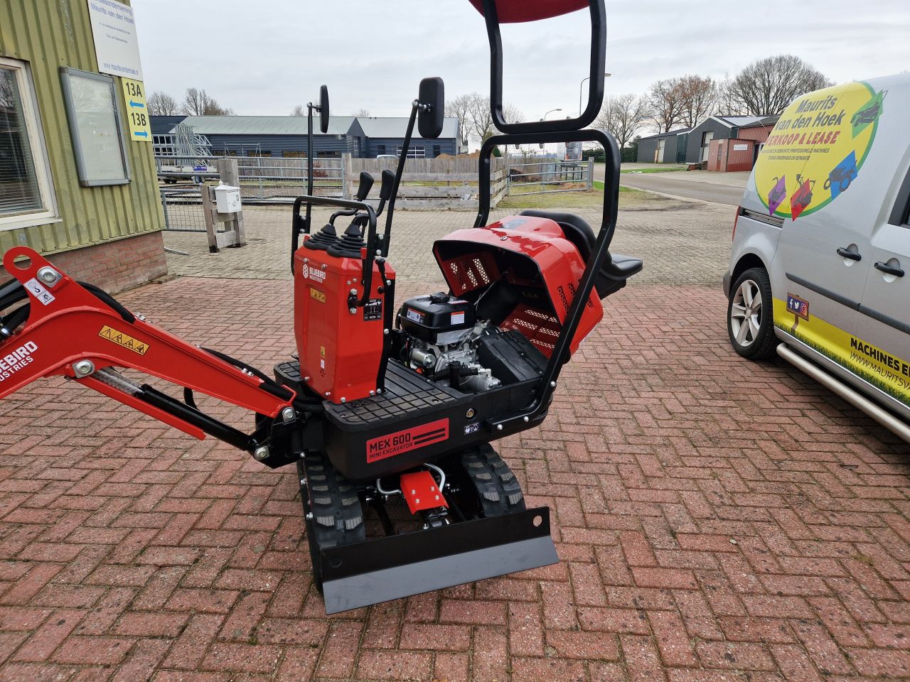 Bluebird industries Mex 600 minigraafmachine