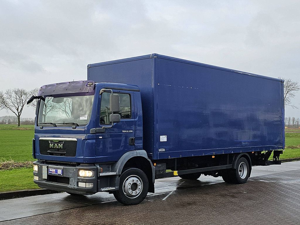 M.A.N. 12.290 TGM manual airco lift