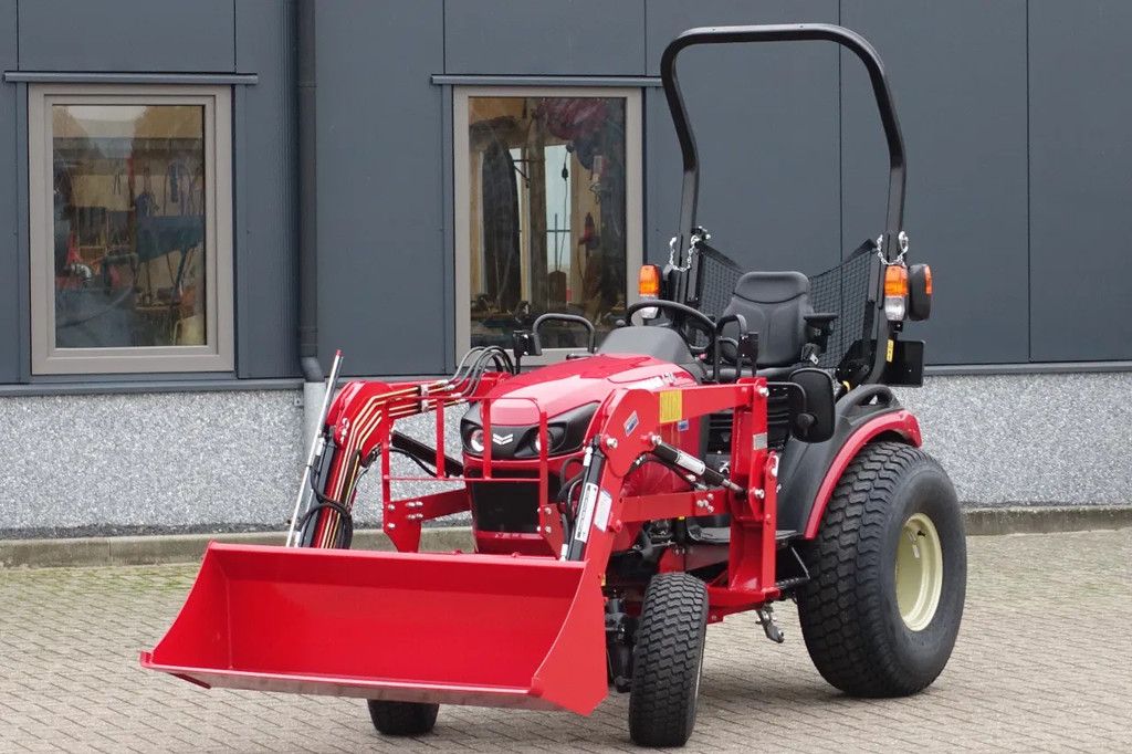 Yanmar SA424 4wd HST / 0001 Draaiuren / Voorlader