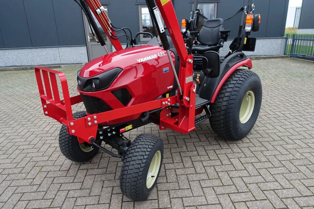 Yanmar SA424 4wd HST / 0001 Draaiuren / Voorlader