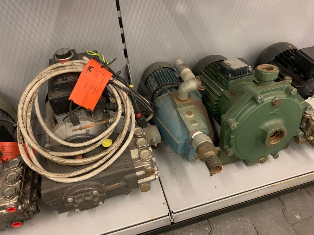 DIVERSE POMPEN HOGEDRUKSPUIT