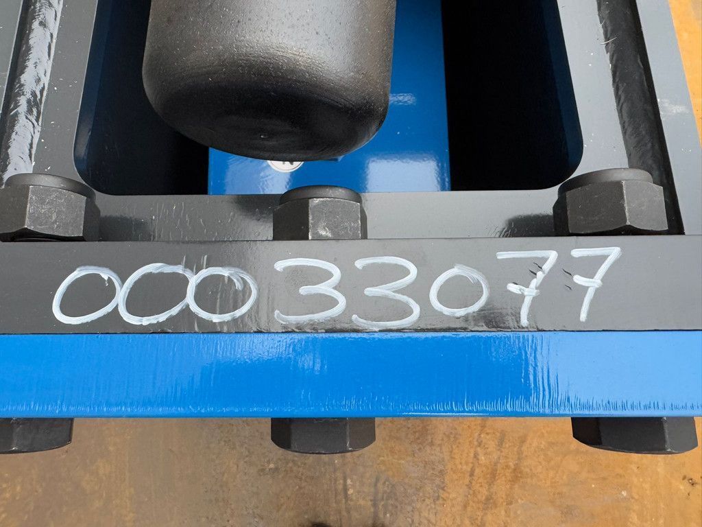 Hammer HS2400 fits 22-32 Ton excavator