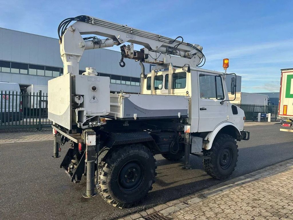 Mercedes-Benz UNIMOG - 424