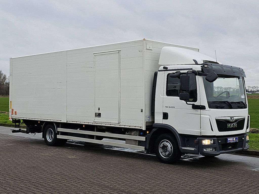 M.A.N. 12.220 TGL bl 2t lift airco
