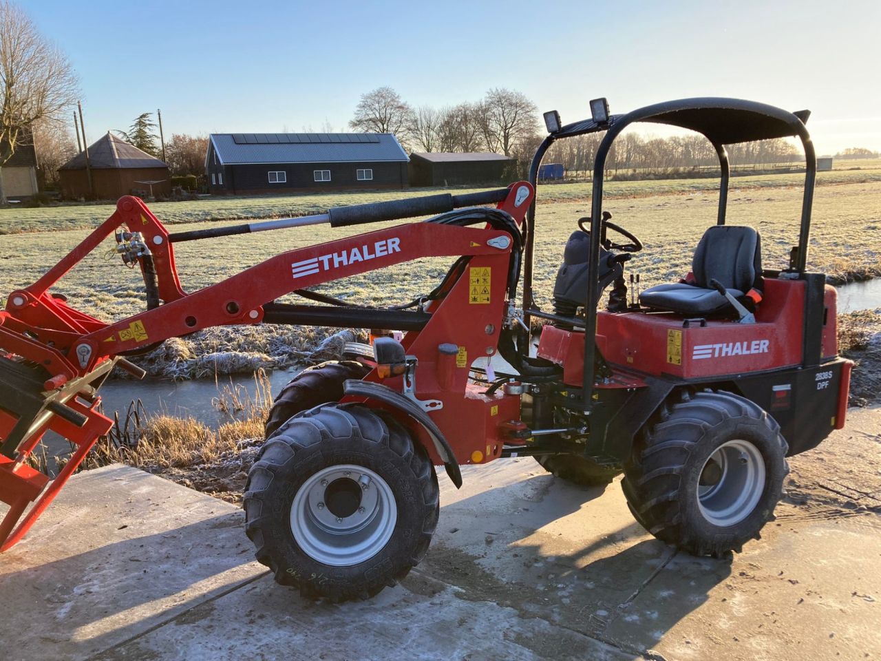 Thaler mini shovel 2838S DPF