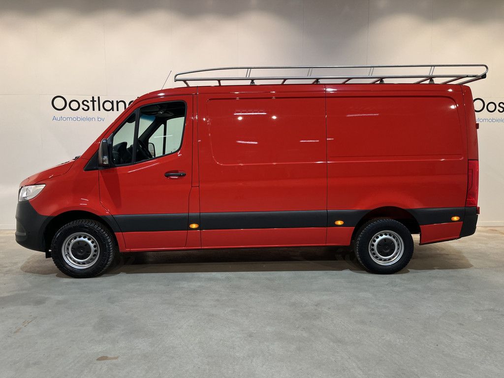 Mercedes-Benz Sprinter 314 CDI L2H1 RWD Servicebus / Sortimo Inrichting / Euro 6 / Airco / Camera / MBUX / Cruise Control / Trekhaak / CarPlay / Navigatie / Imperiaal / 75.000 KM !! / BPM VRIJ !!