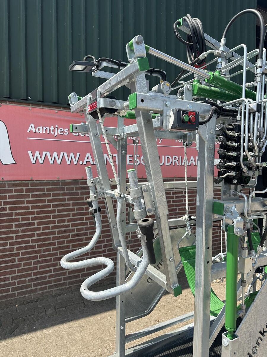 Henken type L hydra