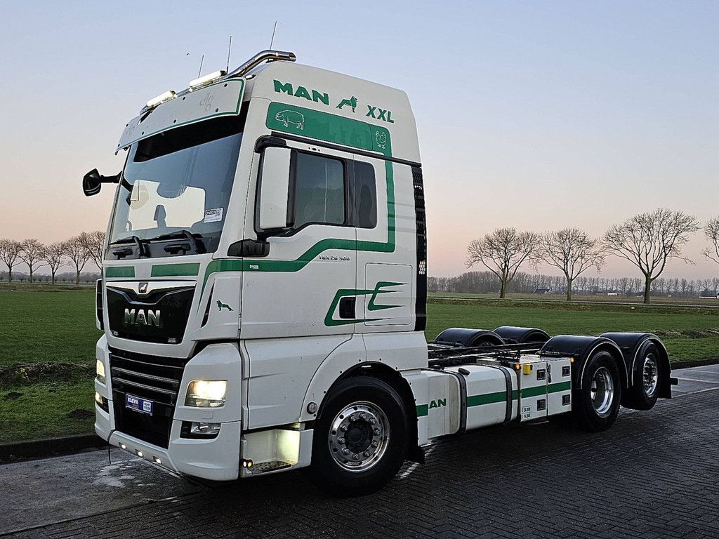 M.A.N. 26.500 TGX xxl 6x2-4 ll wb420