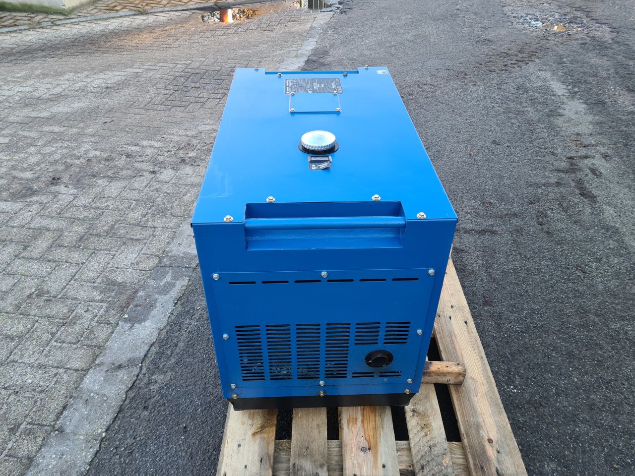 Hyundai XA9850 Generator aggregaat 7.9 KW 230/400 volt