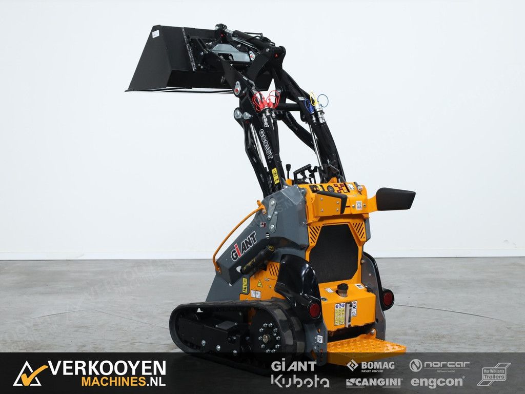 2025 Giant GS950T Skidsteer VK9857