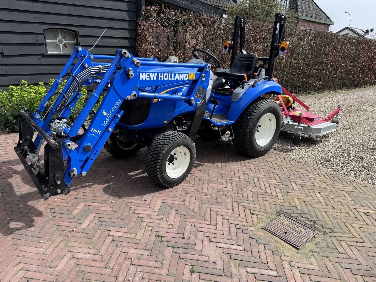 New Holland Boomer 25 Minitrekker HST Met Voorlader Als Nieuw