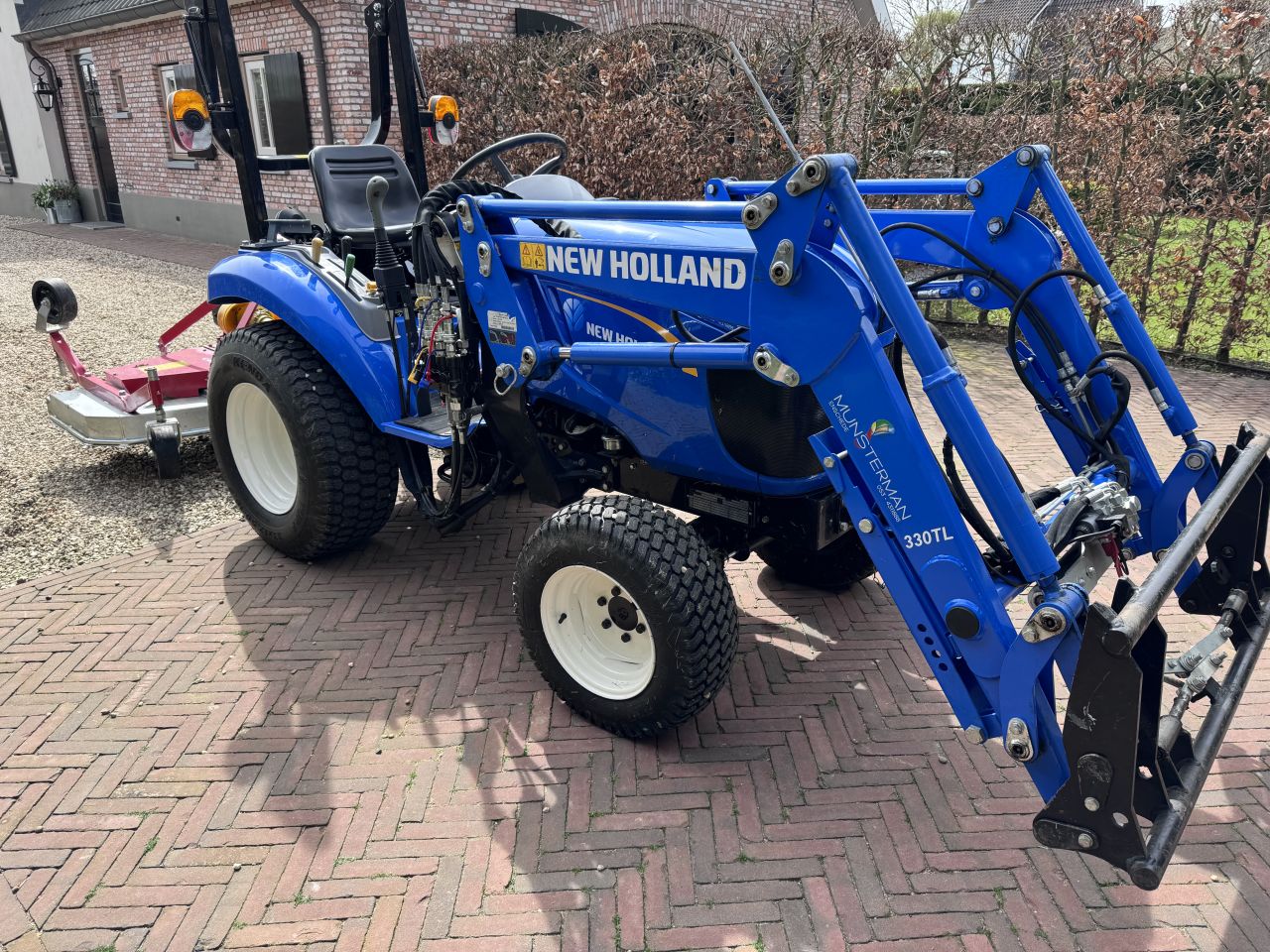 New Holland Boomer 25 Minitrekker HST Met Voorlader Als Nieuw
