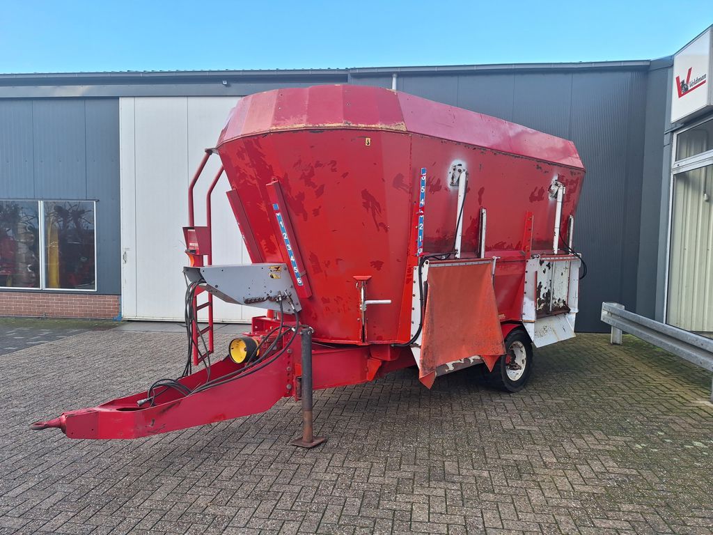 JF STOLL 18M3 VOERMENGWAGEN