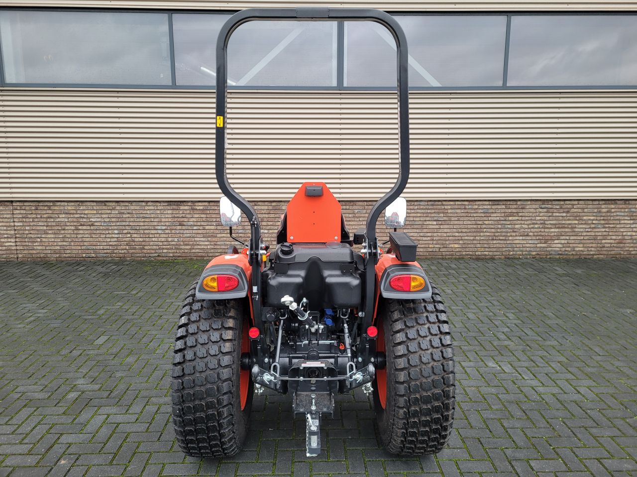 Kioti Ck 2630 hst compact trekker