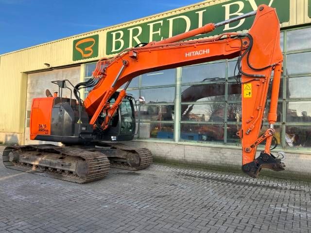 Hitachi ZX 225 US LC-5 B