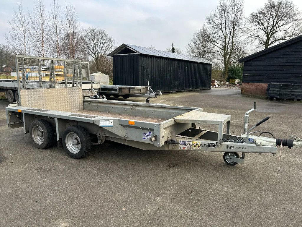 Ifor Williams Machine transporter