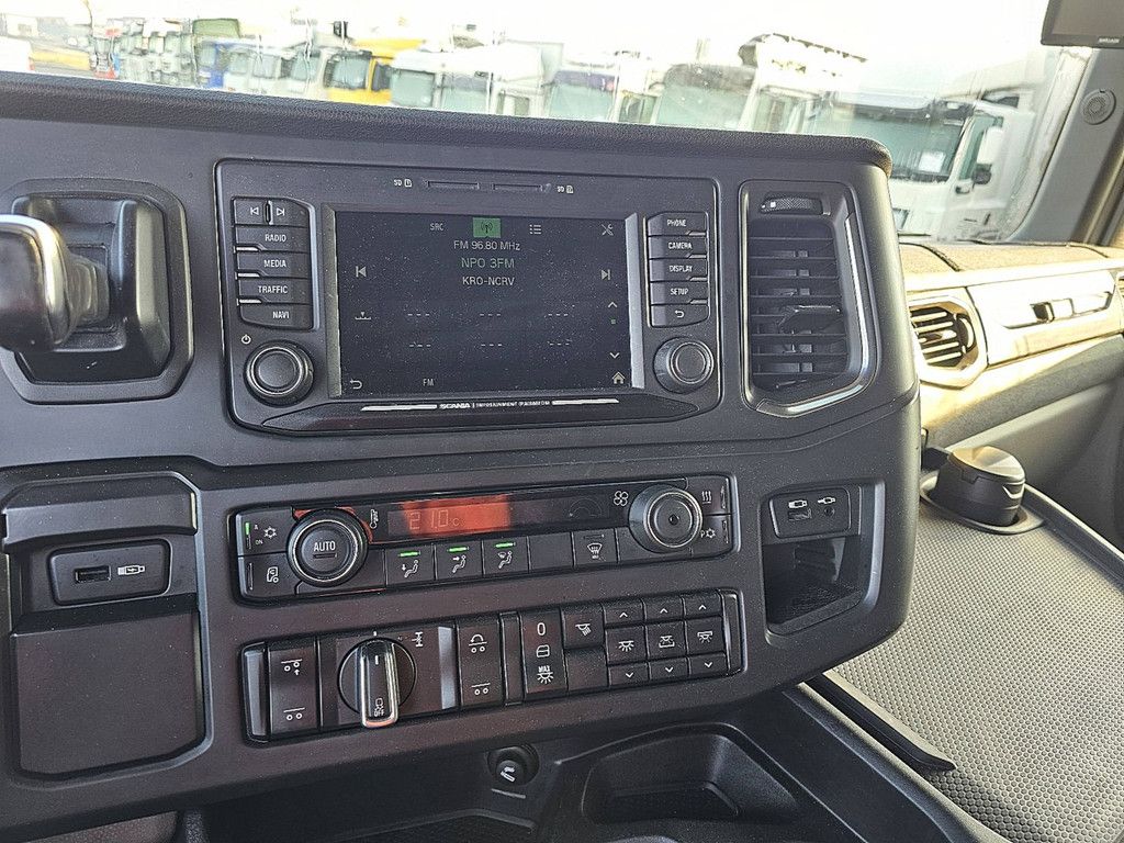 SCANIA R450 6x2*4
