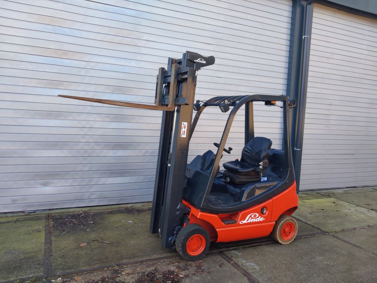 Nette 1.6 ton diesel linde!!