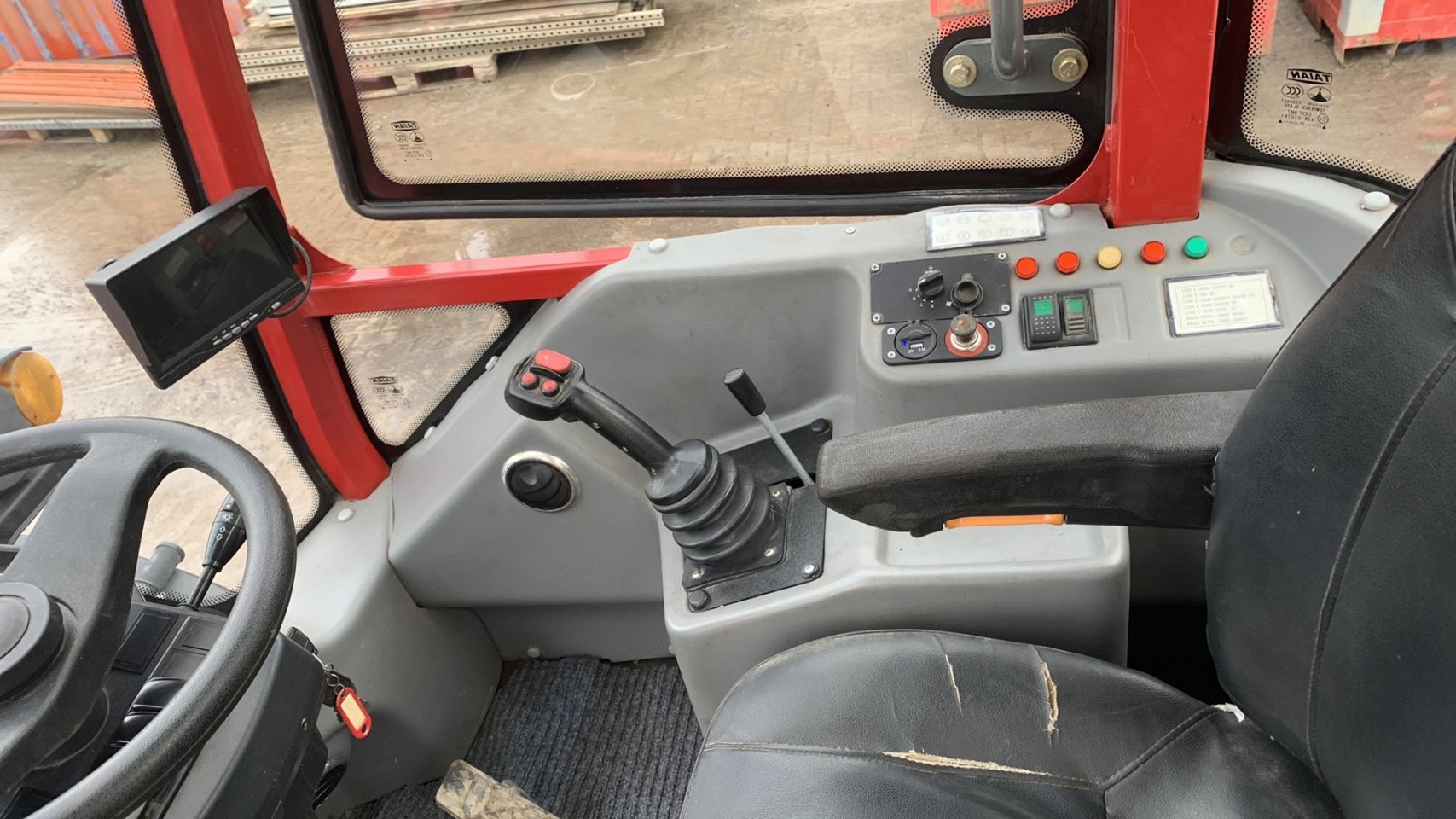 Taian TL2500 Wiellader met telescoopgiek