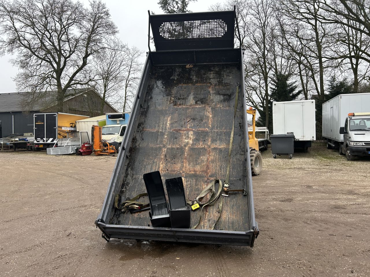 Kipper bakFau voor iveco daily Wielbasis 410 cm enkel lucht