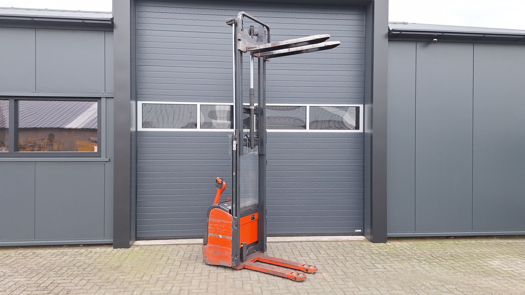 (2014)Stapelaar Linde L14 freelift accu 2021