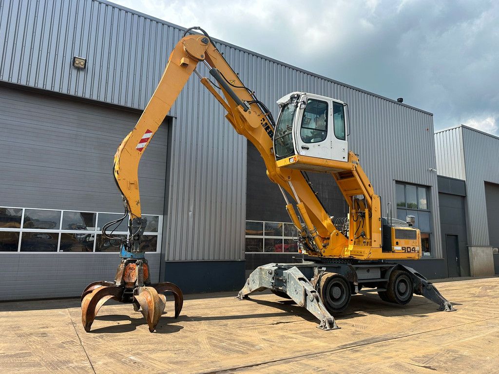 Liebherr A 904 C - Material Handler