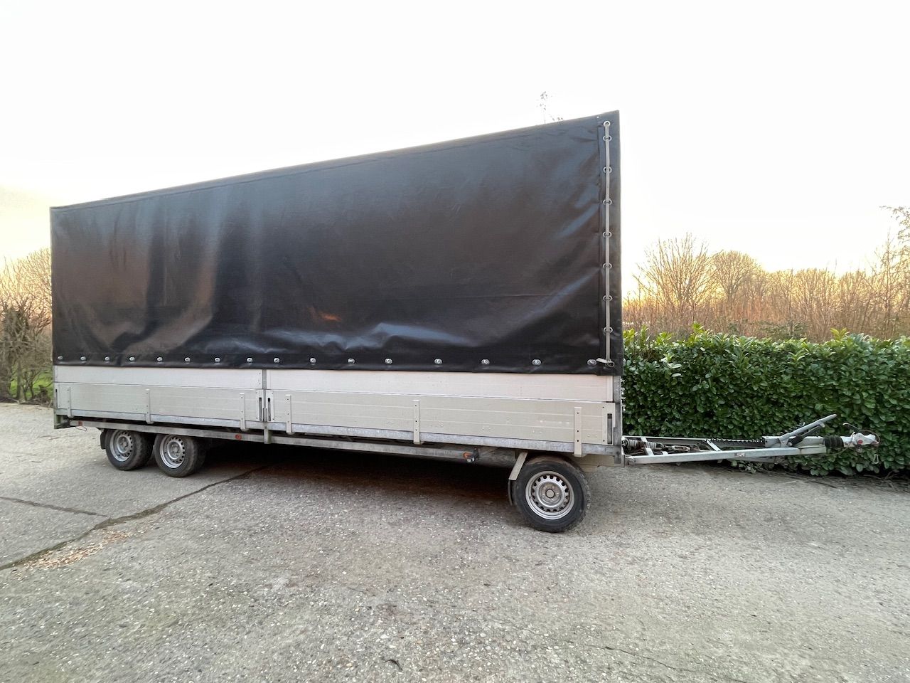 Hulco rota 3 611 x 203 schamelwagen en afneembare huif