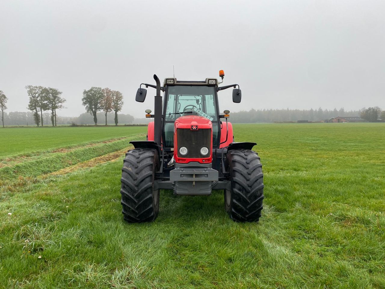 Massey Ferguson 6480 Dyna-6