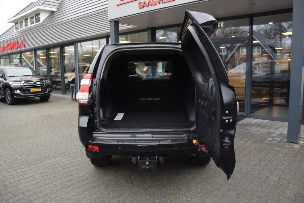 Toyota Landcruiser 150 3.0 D-4D 5DRS LEGEND A/T VAN