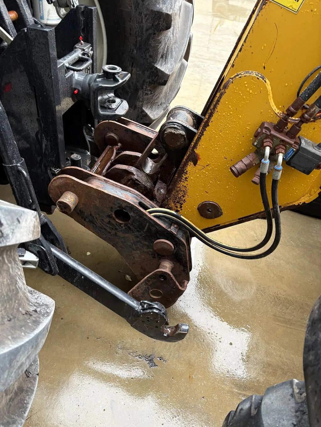 Caterpillar TH330B
