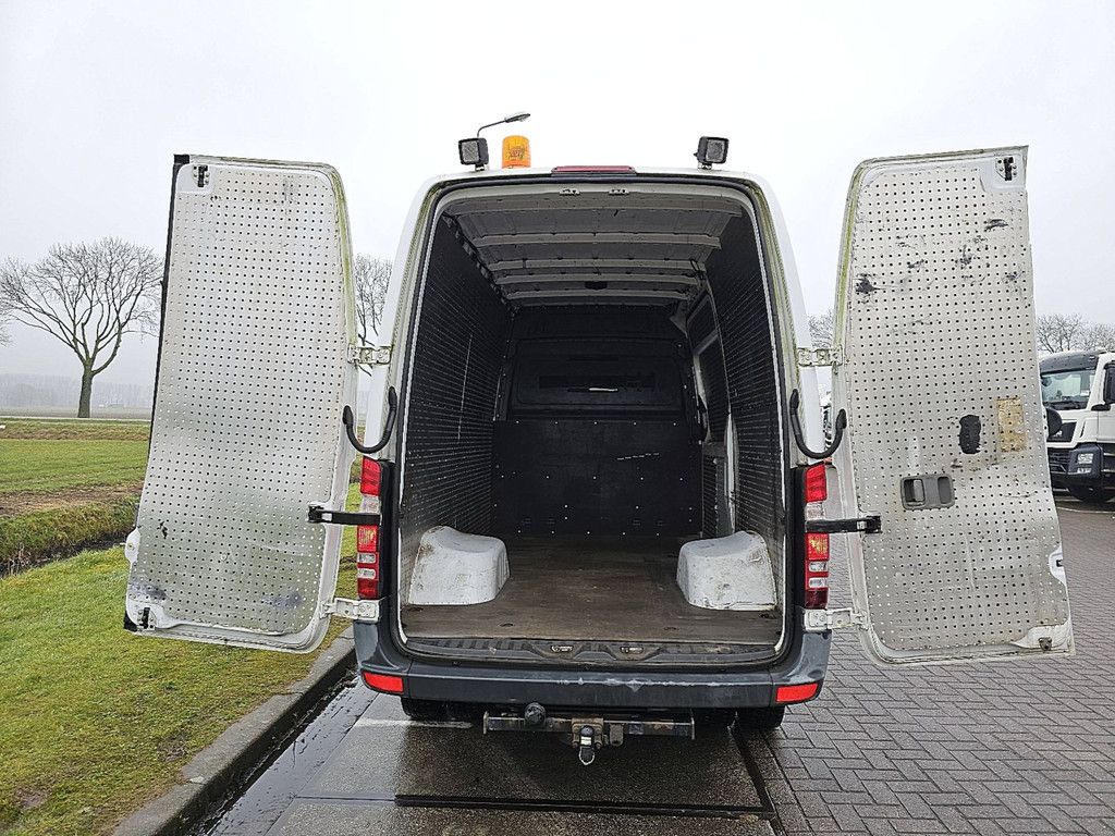 MERCEDES-BENZ SPRINTER 519 v6 3.0 ltr ac aut