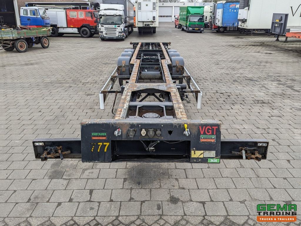 Renders ROC 12.27 CC 3-Axle MB - Disc Brakes - Rear Slider - 40/45FT 3630