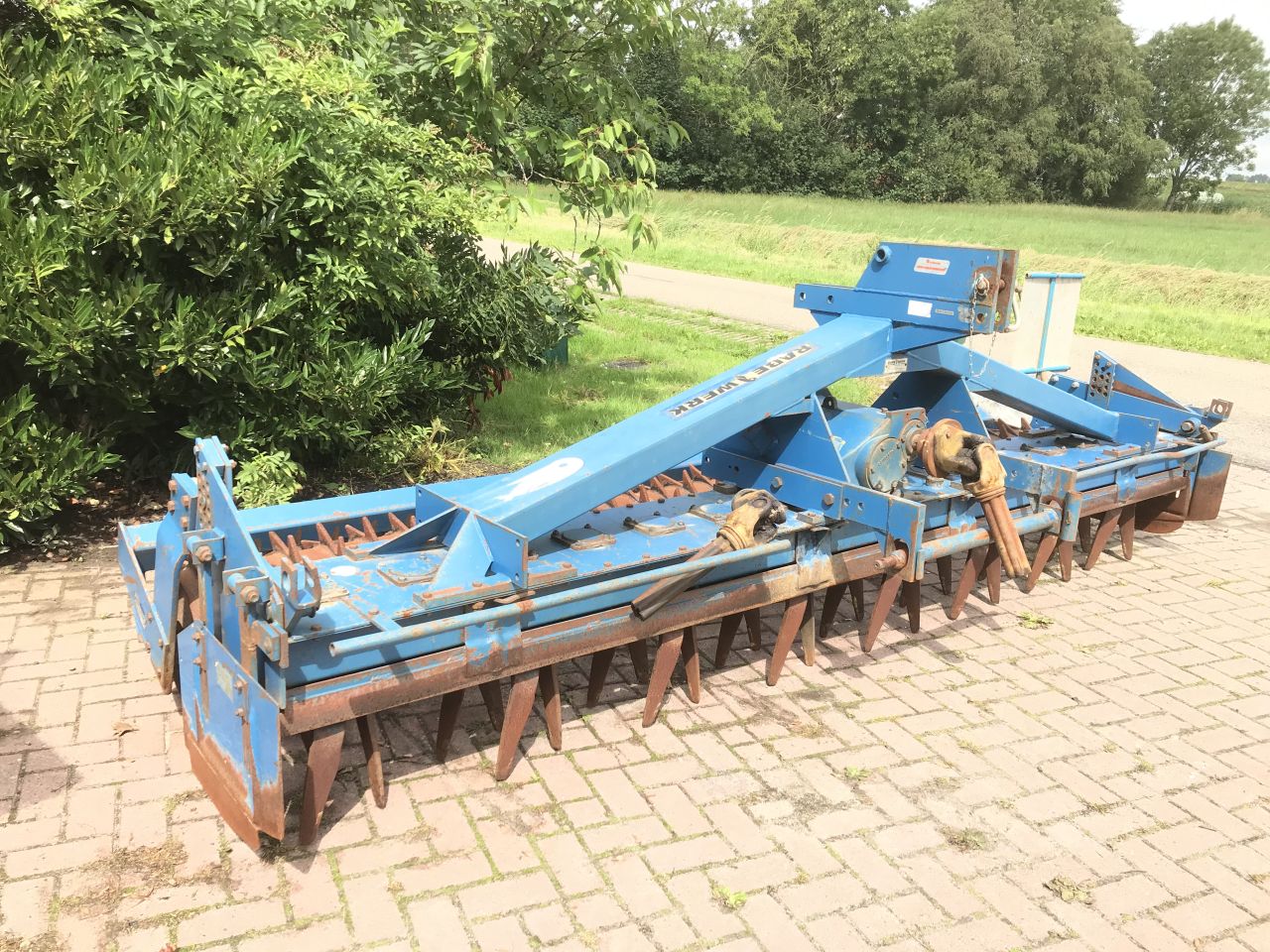 Lely Frontmaaier- Genie hoogwerker- Dubex Veldspuit 39 mtr