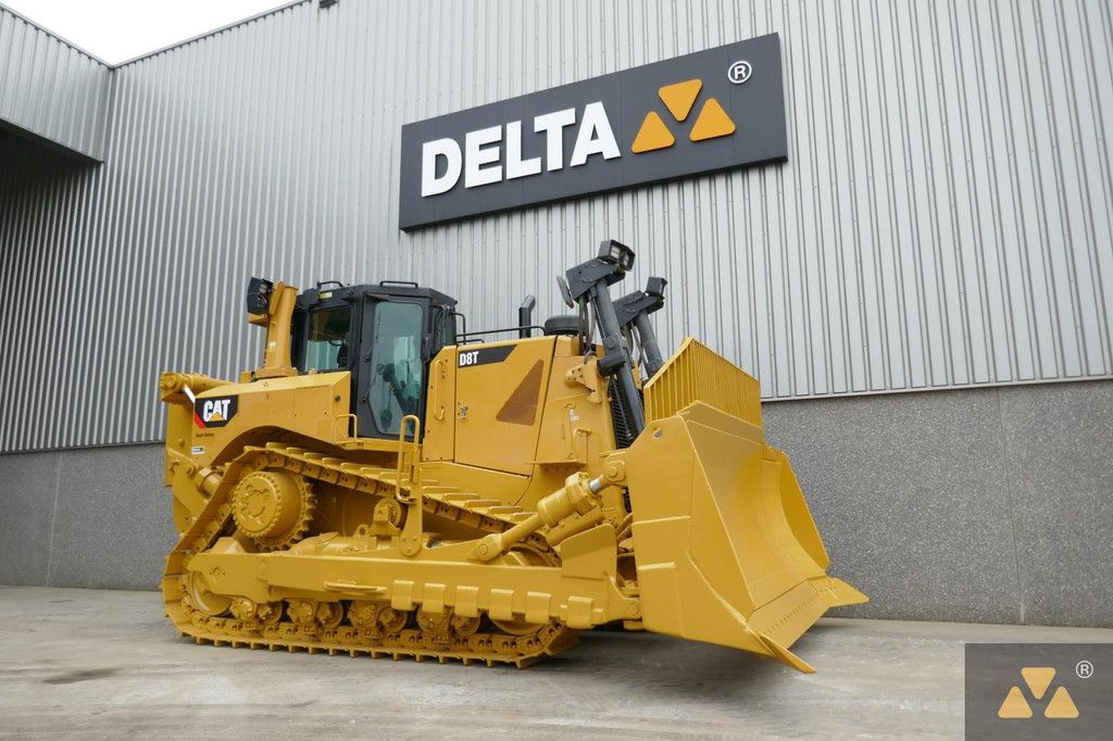 Caterpillar D8T