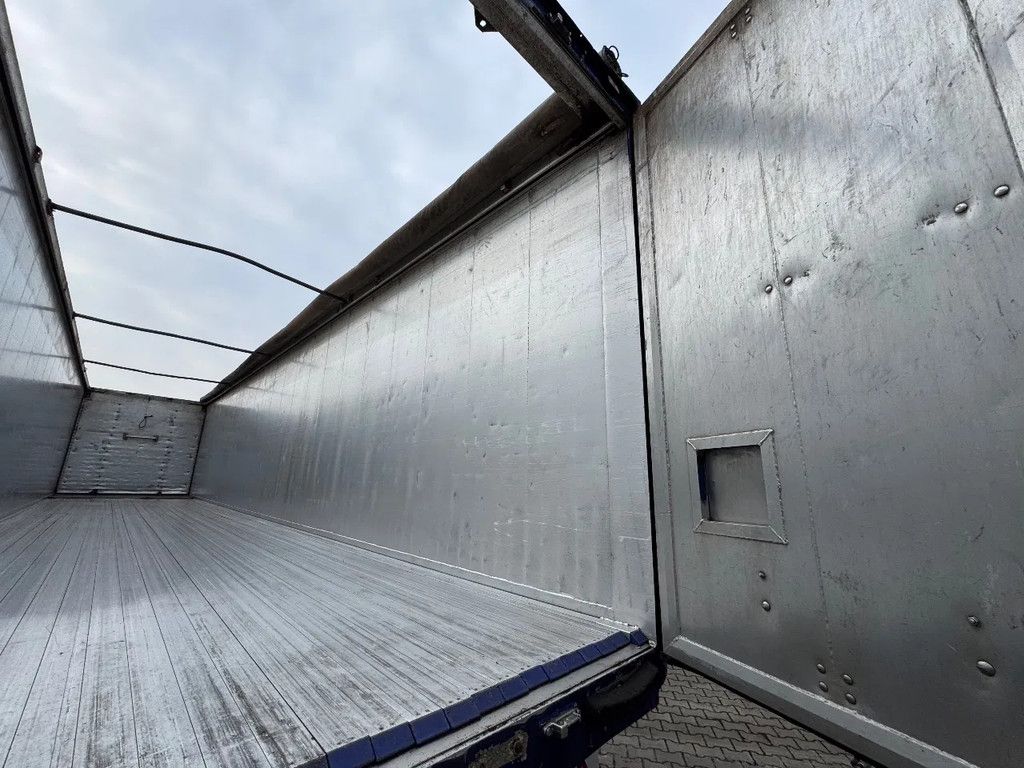 Bulthuis 90m3 Cargo Floor Silver metallic, APK 06/2025, top condition