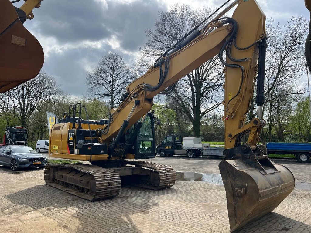 Caterpillar 323E