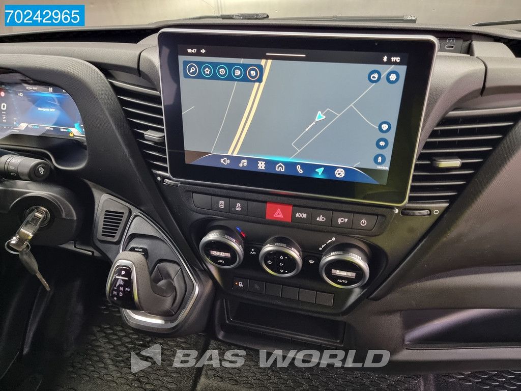 Iveco Daily 35C18 3.0 180PK Nwe model 2025 Dubbel Cabine Open laadbak Navi ACC LED 3,5T Trekvermogen Pritsche Pickup Klima DOKA