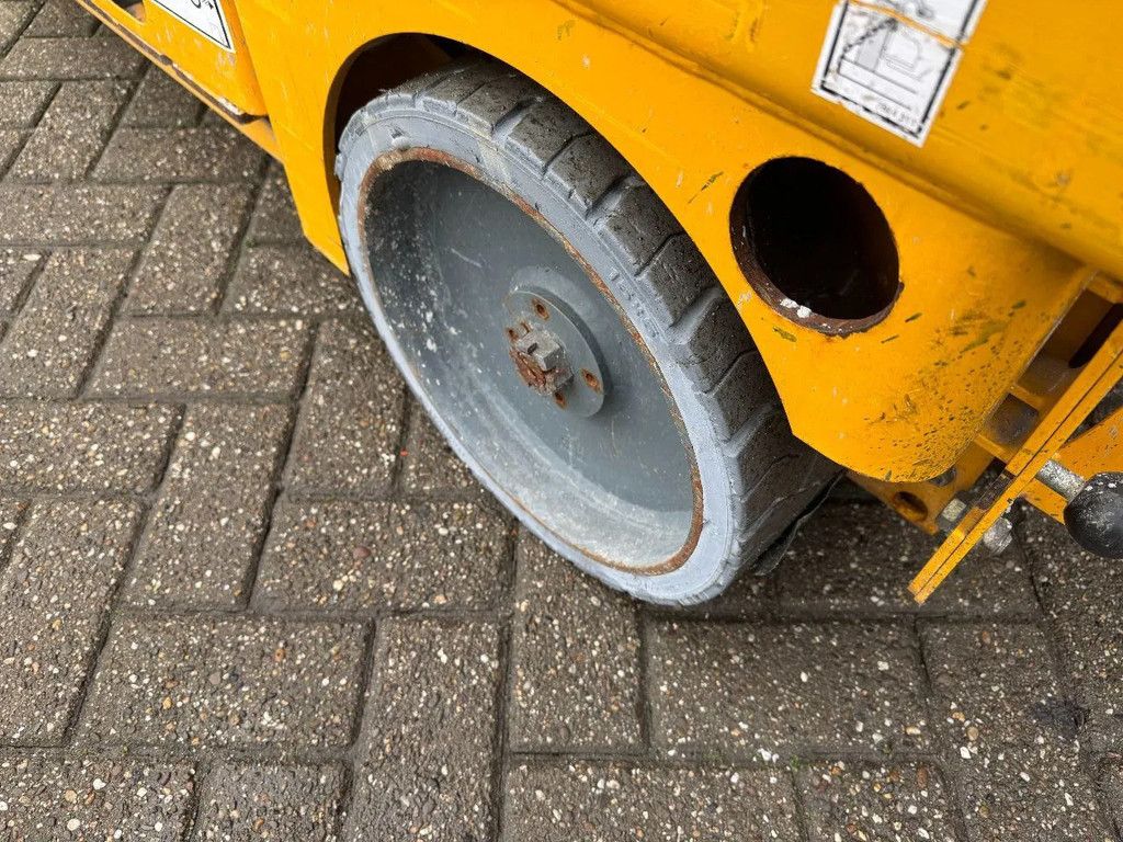 Haulotte Compact 8 Hoogwerker Schaarhoogwerker