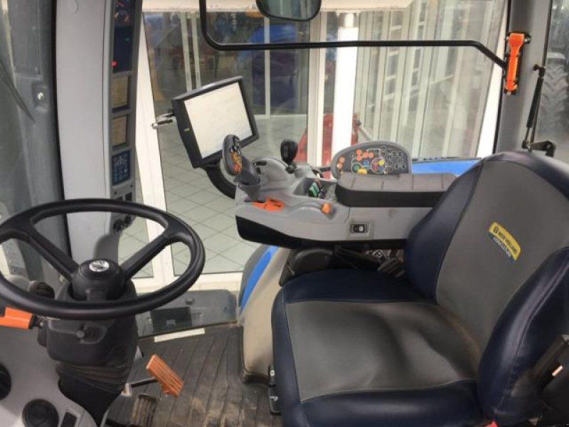 New Holland T 8.420