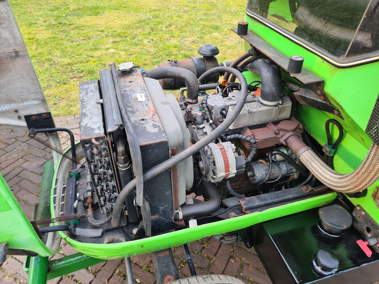 Lm trac 285 werktuigdrager werktuigendrager.