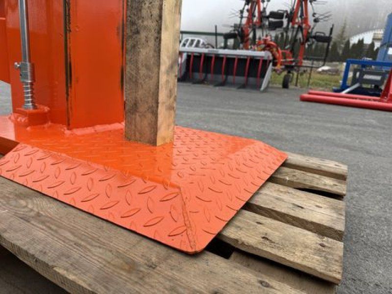 Kozina HCD 25T Vertikal mit Seilwinde