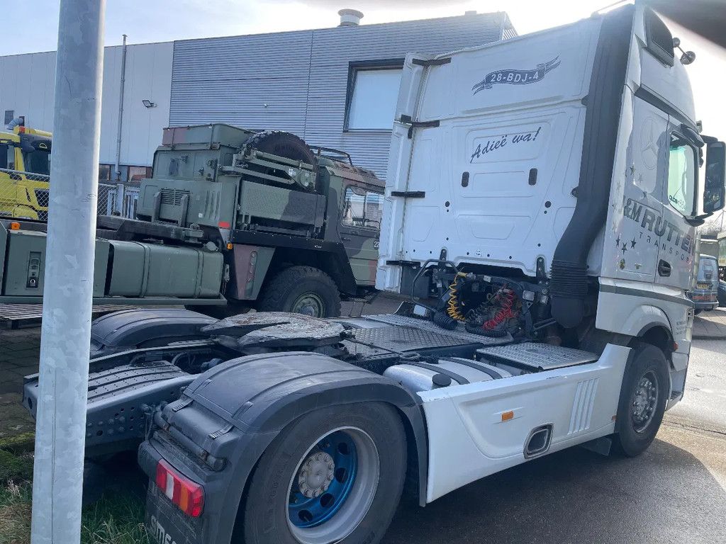 Mercedes-Benz Actros 1845 Gigaspace retarder MP4 Top zustand !