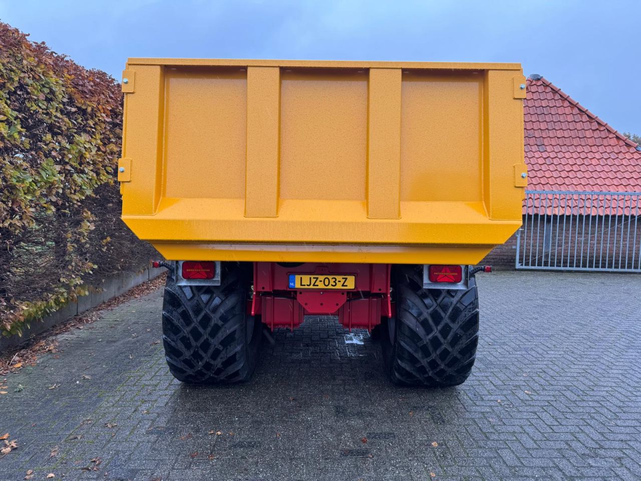 Jako Tiger 240SK ongebruikt, lucht en hydraulisch geremd !!