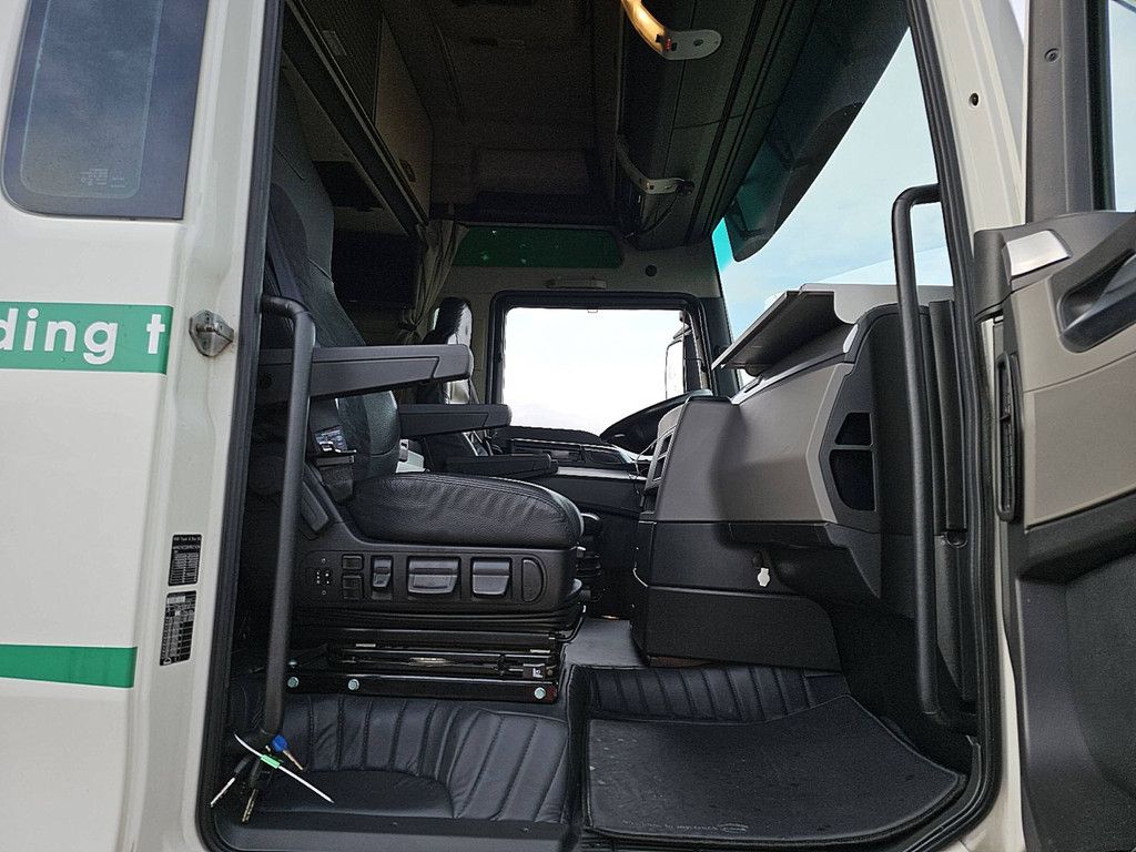 M.A.N. 26.500 TGX xxl 6x2-4 ll wb 420