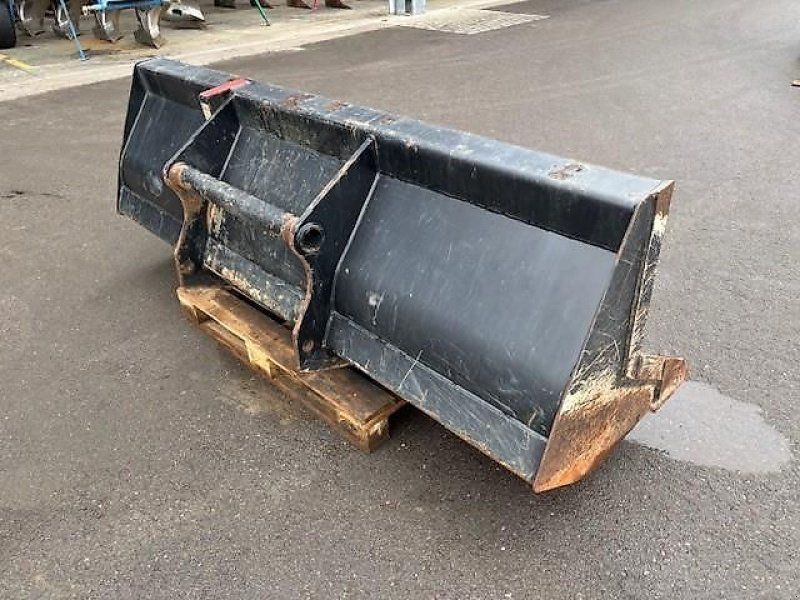 Manitou Erdschaufel