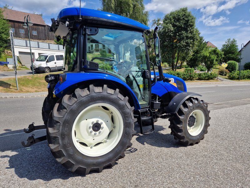 New Holland T 4.65S